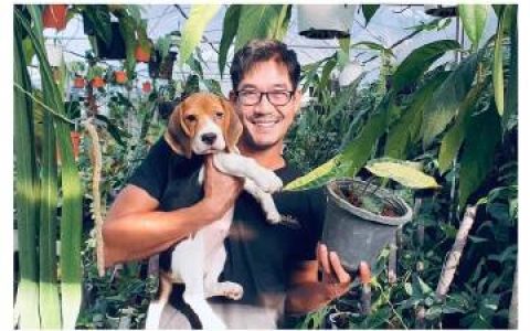 Weir首度回应感情状态称已有交谈对象 传新女方为旧识引外界关注