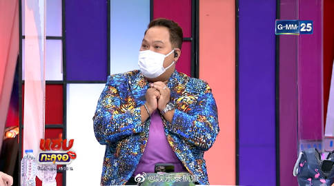 Weir首度回应感情状态称已有交谈对象 传新女方为旧识引外界关注