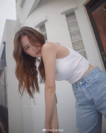 Baifern Pimchanok否认与Nine Napat恋情,坦言想结婚生子还曾私讯孔刘