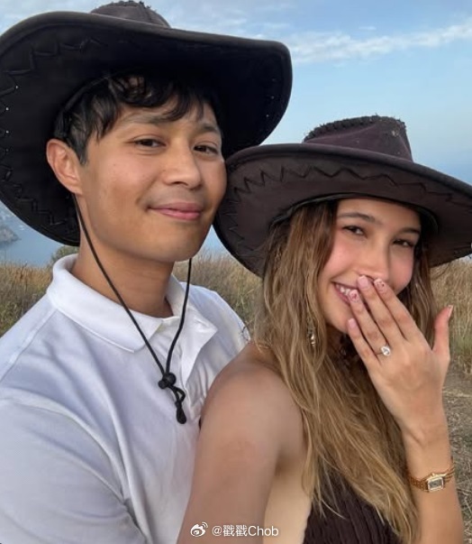 男友下跪求婚成功 Nita Kannaket晒出订婚喜讯