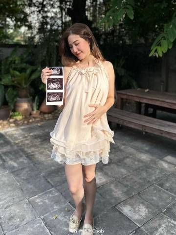 Fai Nichanun母亲节宣布怀二胎 感慨来之不易