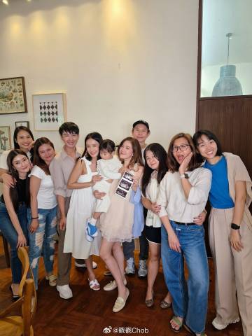 Fai Nichanun母亲节宣布怀二胎 感慨来之不易