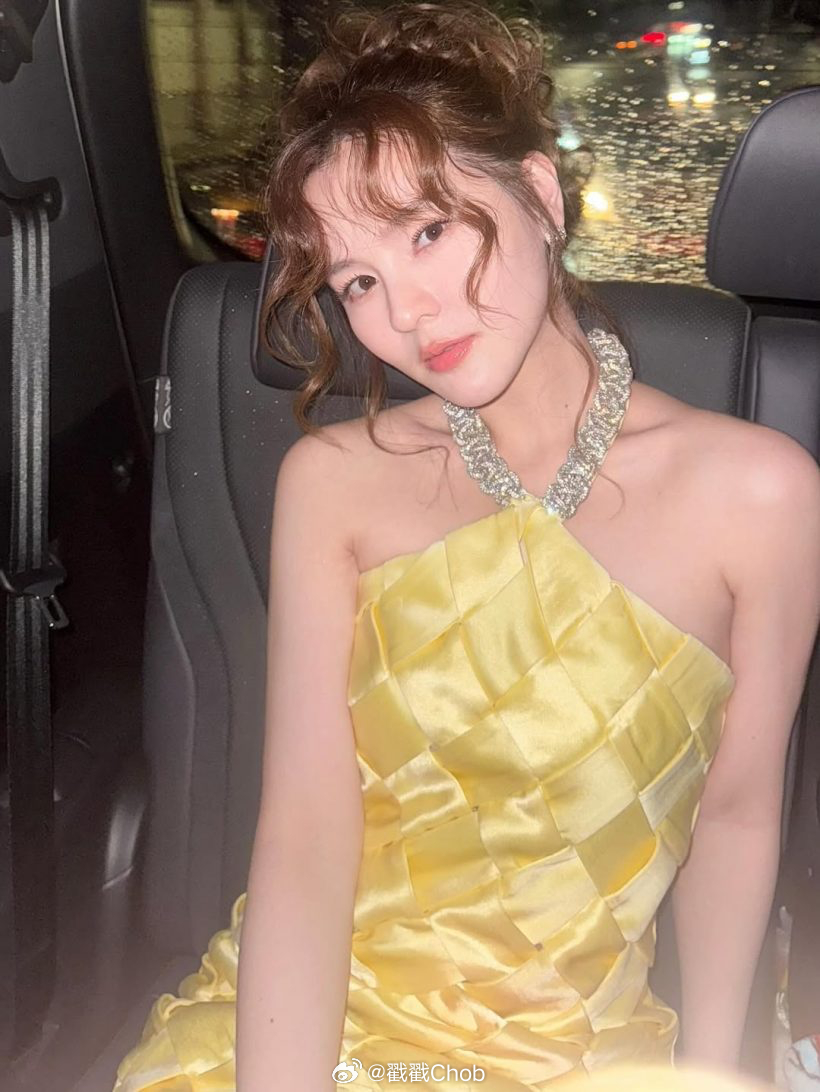 Aom商业纠纷圆满落幕 好友Tina全程力挺送祝福