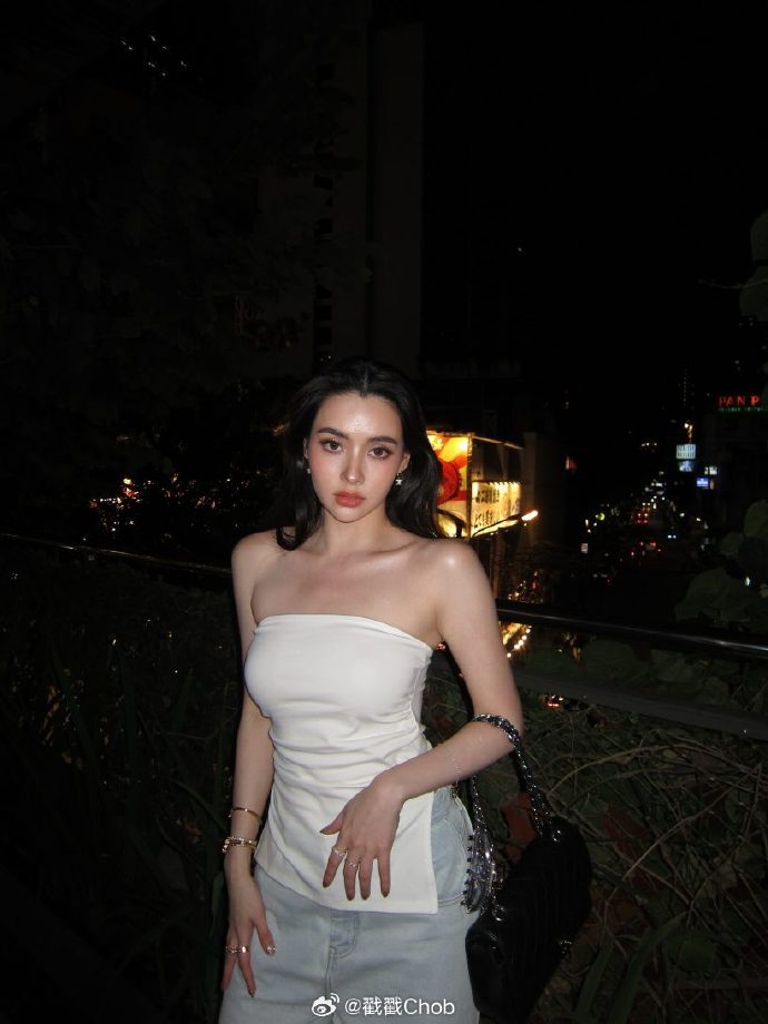 Mookda Narinrak大方承认恋情 与富商男友感情稳定发展