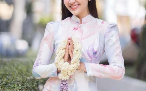 Bella Ranee突宣布闭关修行 将暂别社交媒体