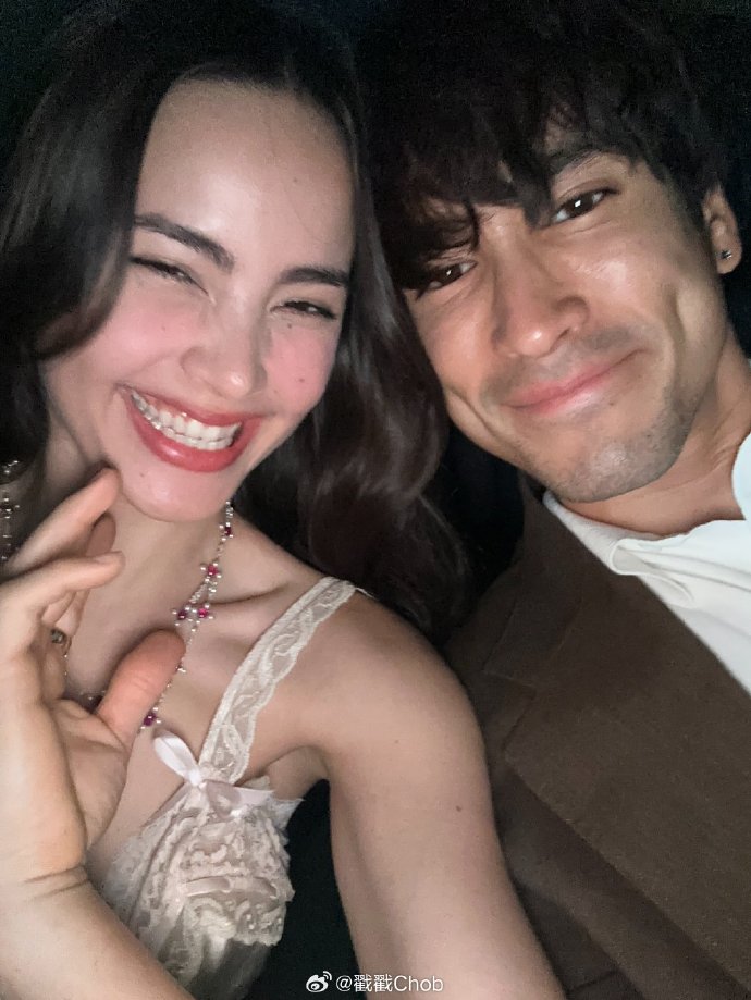 甜炸！Yaya首写周年告白：明年就是Nadech的妻子