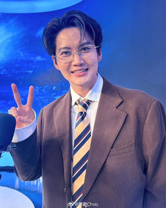 Golf Pichaya公开谈恋情 与设计师女友感情稳定