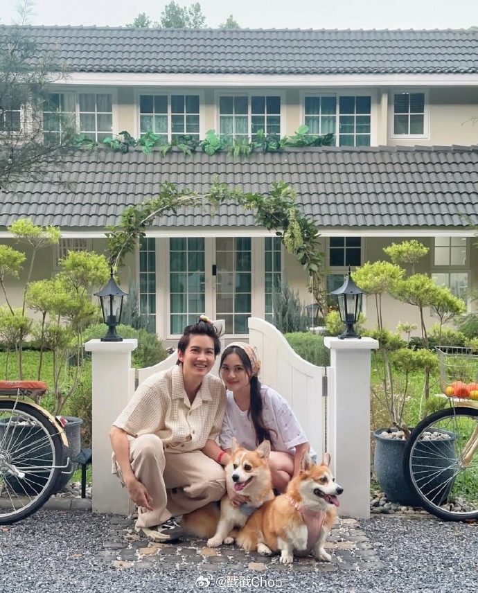 Golf Pichaya公开谈恋情 与设计师女友感情稳定