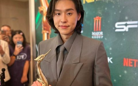 金天鹅奖影帝到手 Billkin Putthipong谦虚回应：是大家给的机会