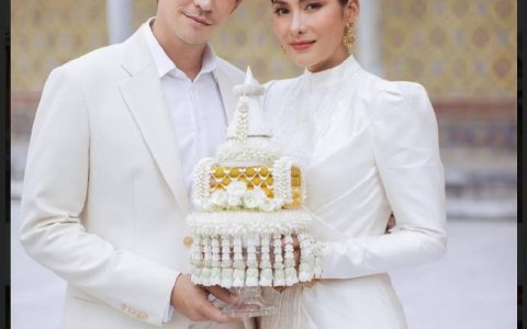 15年爱情长跑结晶 Noon Ramida宣布怀孕