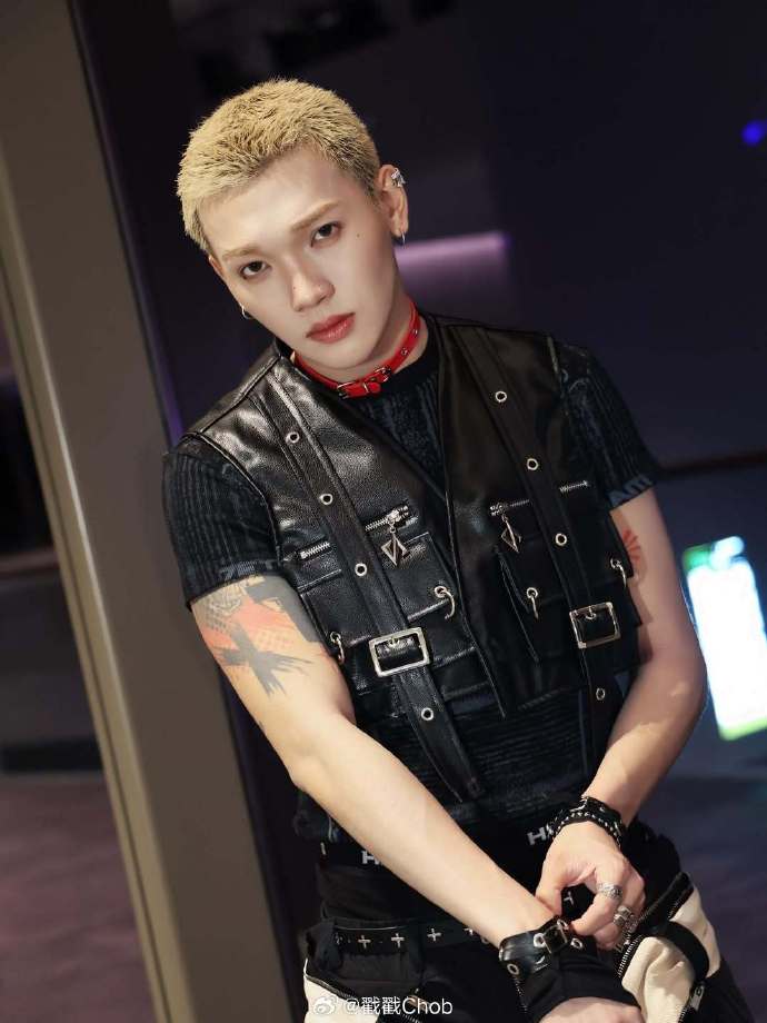 PERSES成员Krittin健康亮红灯 公司宣布暂停工作休养