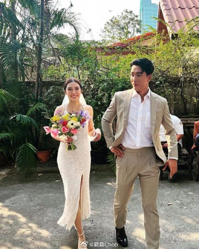 “黄金胚胎”成功着床 Golf-Koon首度公开怀孕喜讯