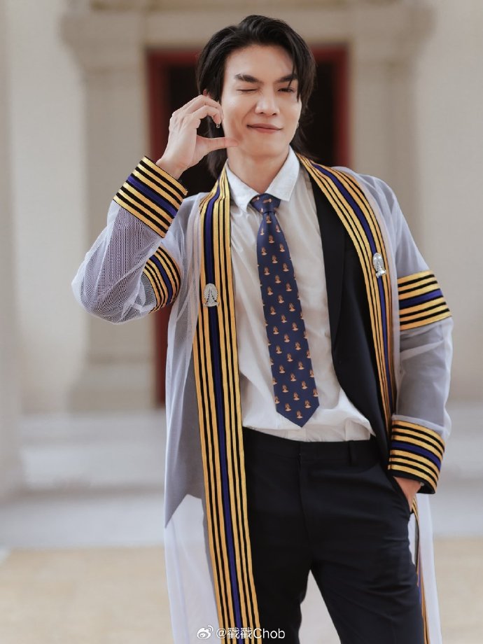 Boat Yongyut获朱拉硕士学位 真情致谢家人与粉丝