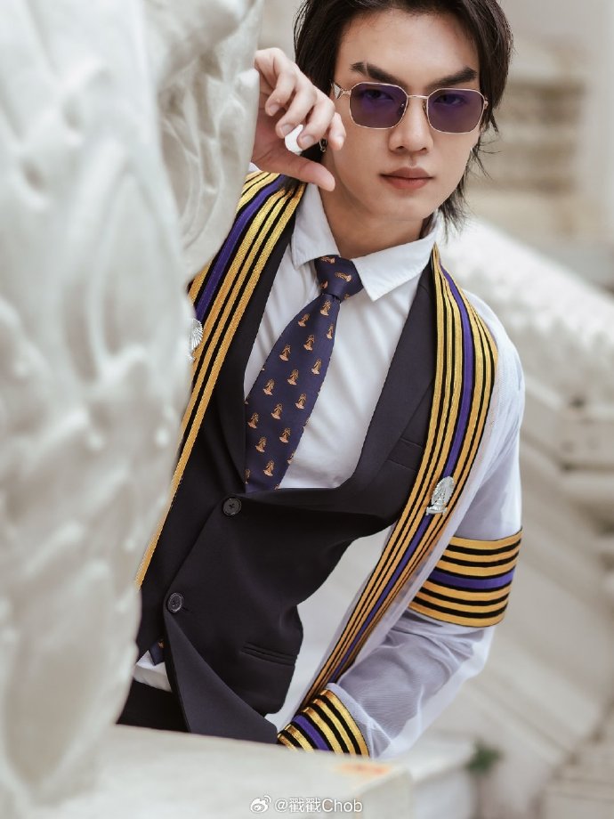 Boat Yongyut获朱拉硕士学位 真情致谢家人与粉丝