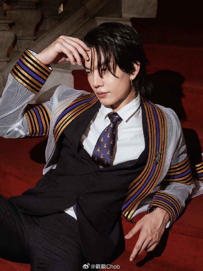 Boat Yongyut获朱拉硕士学位 真情致谢家人与粉丝