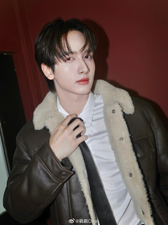 Kongthap Peak飞赴韩国 再登首尔时装周