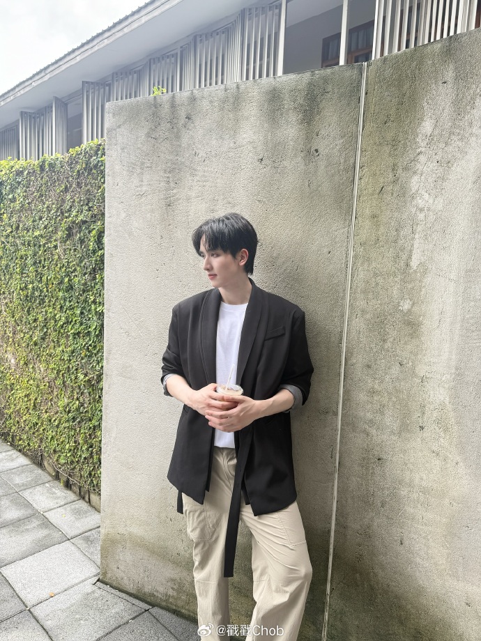 Kongthap Peak飞赴韩国 再登首尔时装周