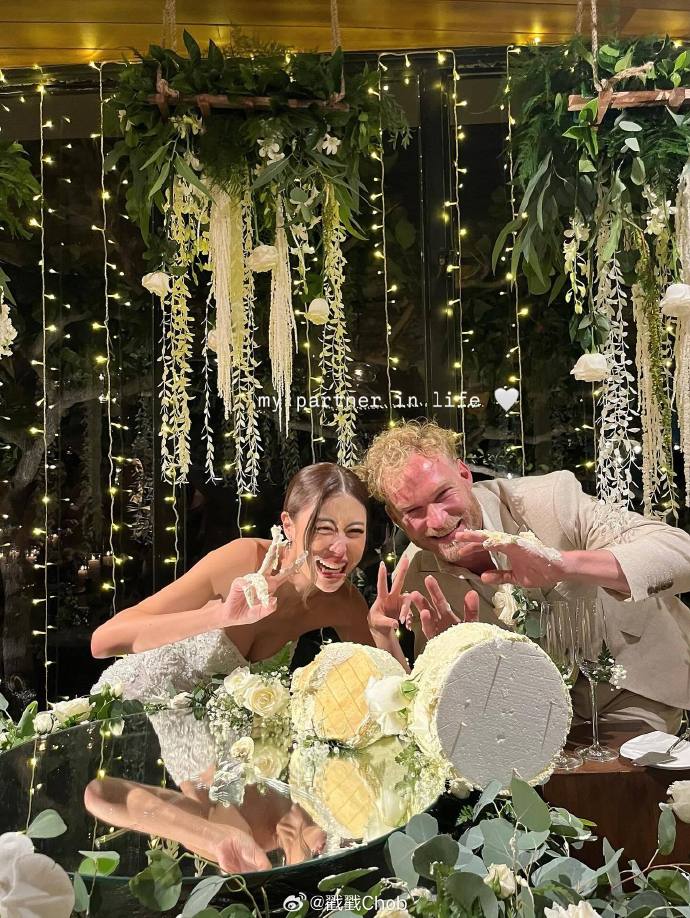 Gypsy Keerati深情告白丈夫 为其庆祝38岁生日