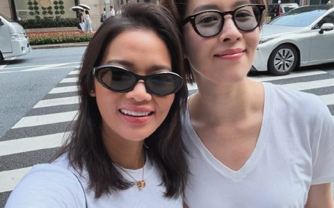 Cheer Thikamporn携绯闻女友同游日本 情侣穿搭超吸睛