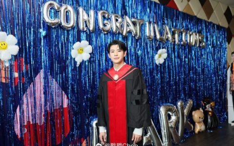 Mark Pakin兼顾学业与演艺 成功完成硕士学业