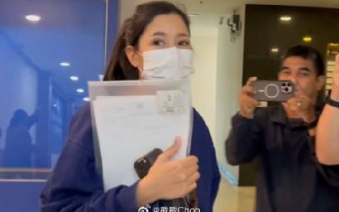 Marie Broenner今按判决到司法部报到 拒回应媒体提问