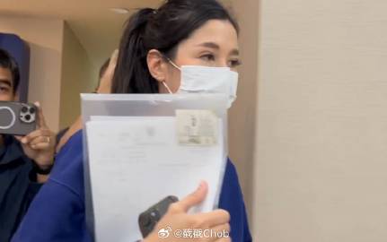 Marie Broenner今按判决到司法部报到 拒回应媒体提问