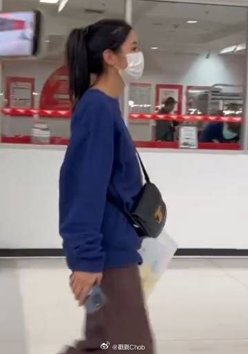 Marie Broenner今按判决到司法部报到 拒回应媒体提问