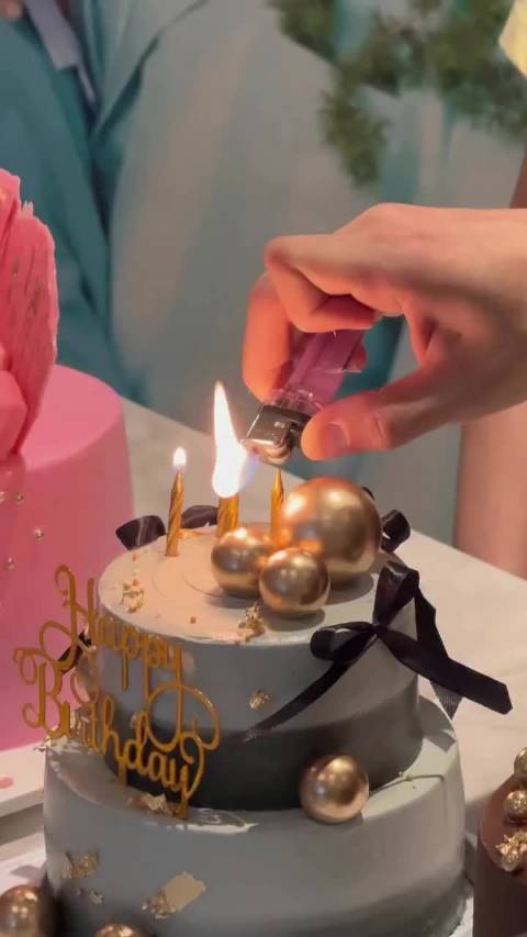 粉丝为Gxxod Itthipat与Richy Oranate办联合庆生会 现场爱意满满