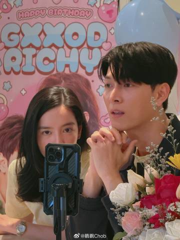 粉丝为Gxxod Itthipat与Richy Oranate办联合庆生会 现场爱意满满