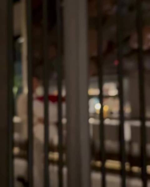 Mew Suppasit霸气送 99 朵玫瑰!甜蜜庆祝与Tul Pakorn三周年恋情