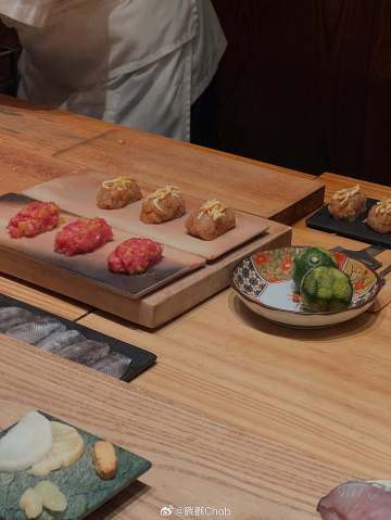 Boy Pakorn与Faye Pornpawee撒糖不断 甜蜜庆生超浪漫