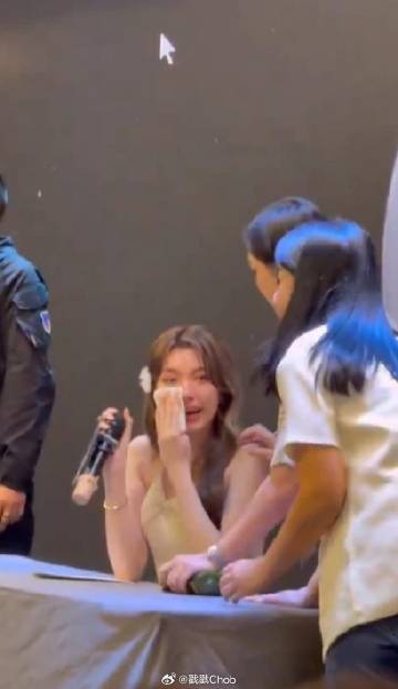 Orm Kornnaphat哭了！长沙主办被控跑路 粉丝怒喊“保护她”