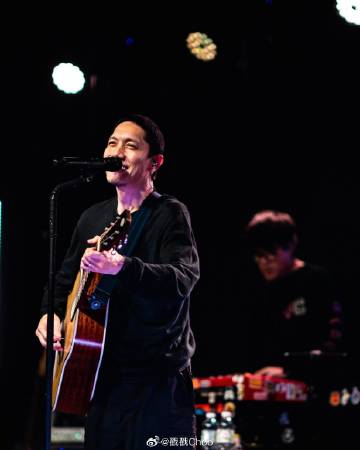 POTATO主唱演出后头晕呕吐 深夜紧急送医