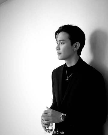 Kimmon Warodom父亲骤逝后深悟 回应事业低潮