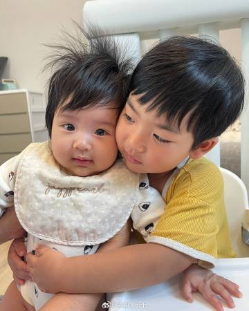 Jooy Warattaya&Push Puttichai享受二胎生活 确认“关厂”不再添丁