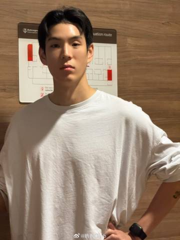 Jaylerr守护女友 Thanaerng Kanyawee调侃他“比病更让人头疼”