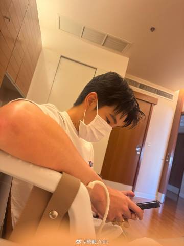 Jaylerr守护女友 Thanaerng Kanyawee调侃他“比病更让人头疼”