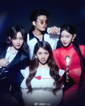 NONT TANONT 联手 PiXXiE 释放跨宇宙新单曲《BADLY》