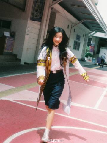 Tu Tontawan毕业照连发 邀粉丝线下共庆