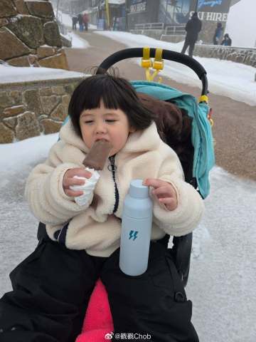 老公越老越帅 Chompoo Araya甜曝Nott魅力胜当年