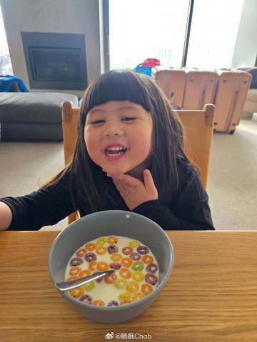 老公越老越帅 Chompoo Araya甜曝Nott魅力胜当年