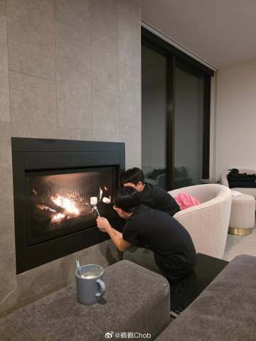 老公越老越帅 Chompoo Araya甜曝Nott魅力胜当年