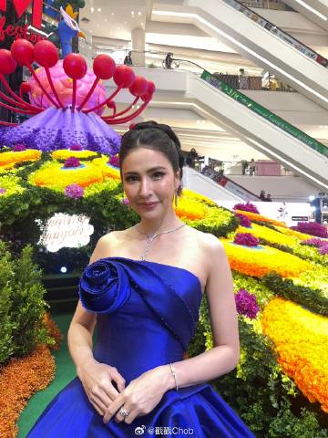 Sririta Jensen为前线士兵送暖 送上祝福与金援