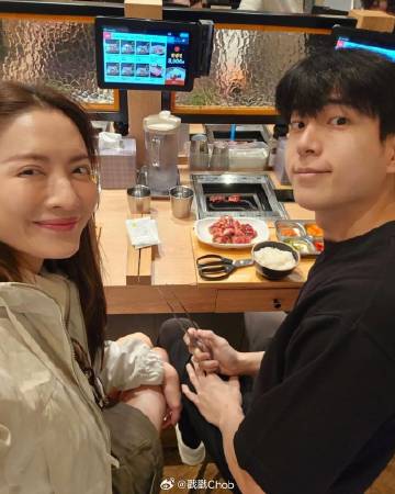 Aff Taksaorn现场见证求婚 笑称“我们这代难被惊喜”