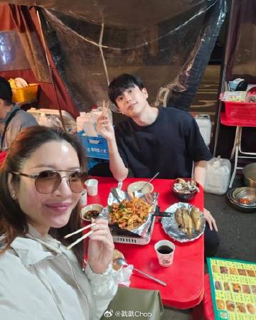 Aff Taksaorn现场见证求婚 笑称“我们这代难被惊喜”