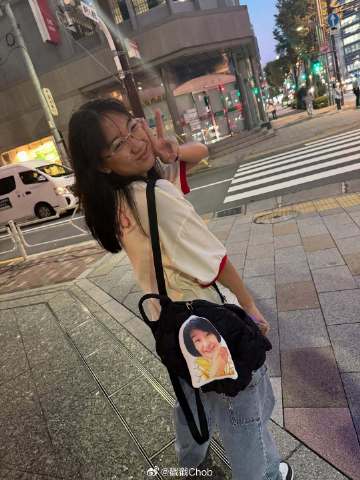 泪目！Boy Pakorn一家赴日本旅行，“妈妈”以另一种方式随行