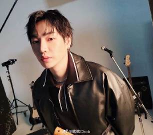 Peck Palitchoke爬车、咆哮、踢人！保安、目击者全出来了！