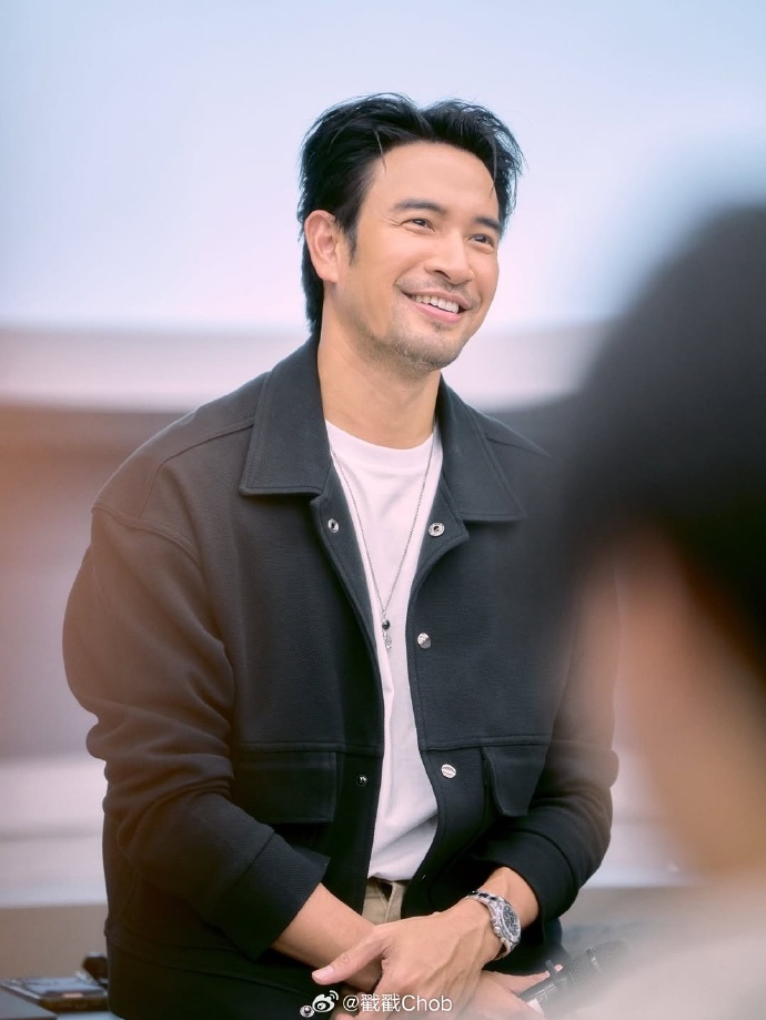 Great Warintorn化身大学讲师 否认解约传闻