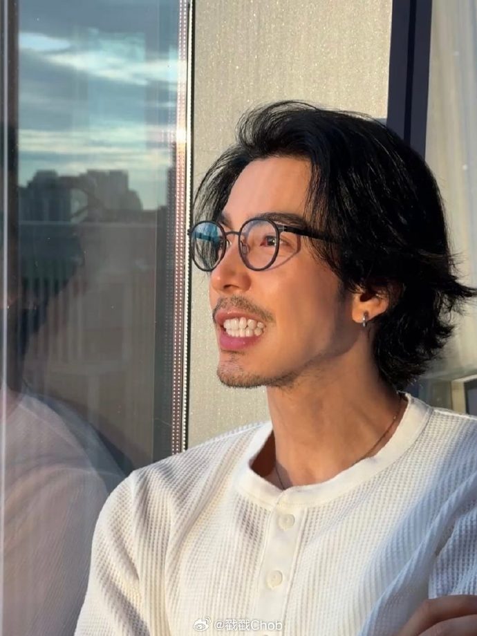 Gee Sutthirak回应绯闻 澄清与女Hiso没有越界