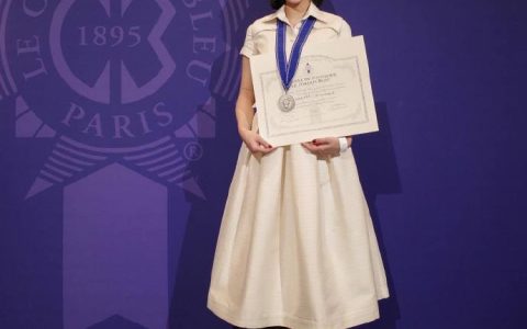 Now Tisanart远赴澳洲2年学烘焙 如今荣耀毕业